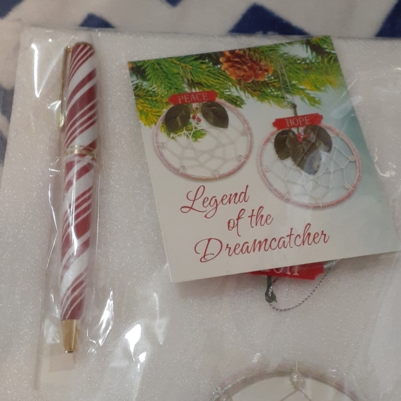 NWT Lakota Christmas Dreamcatchers & Pen Set - Picture 3 of 7